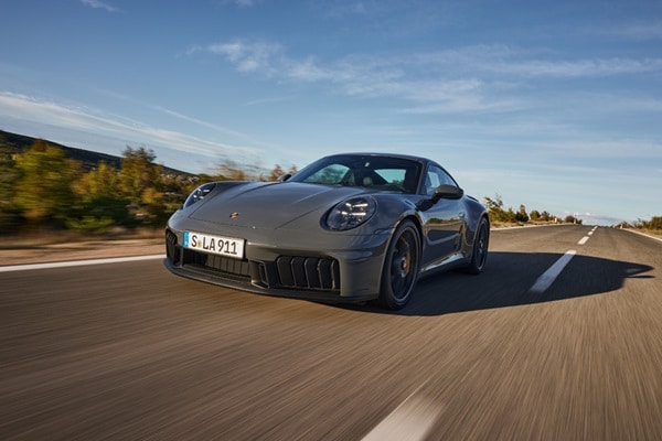 2025 Porsche 911 GTS Hybrid